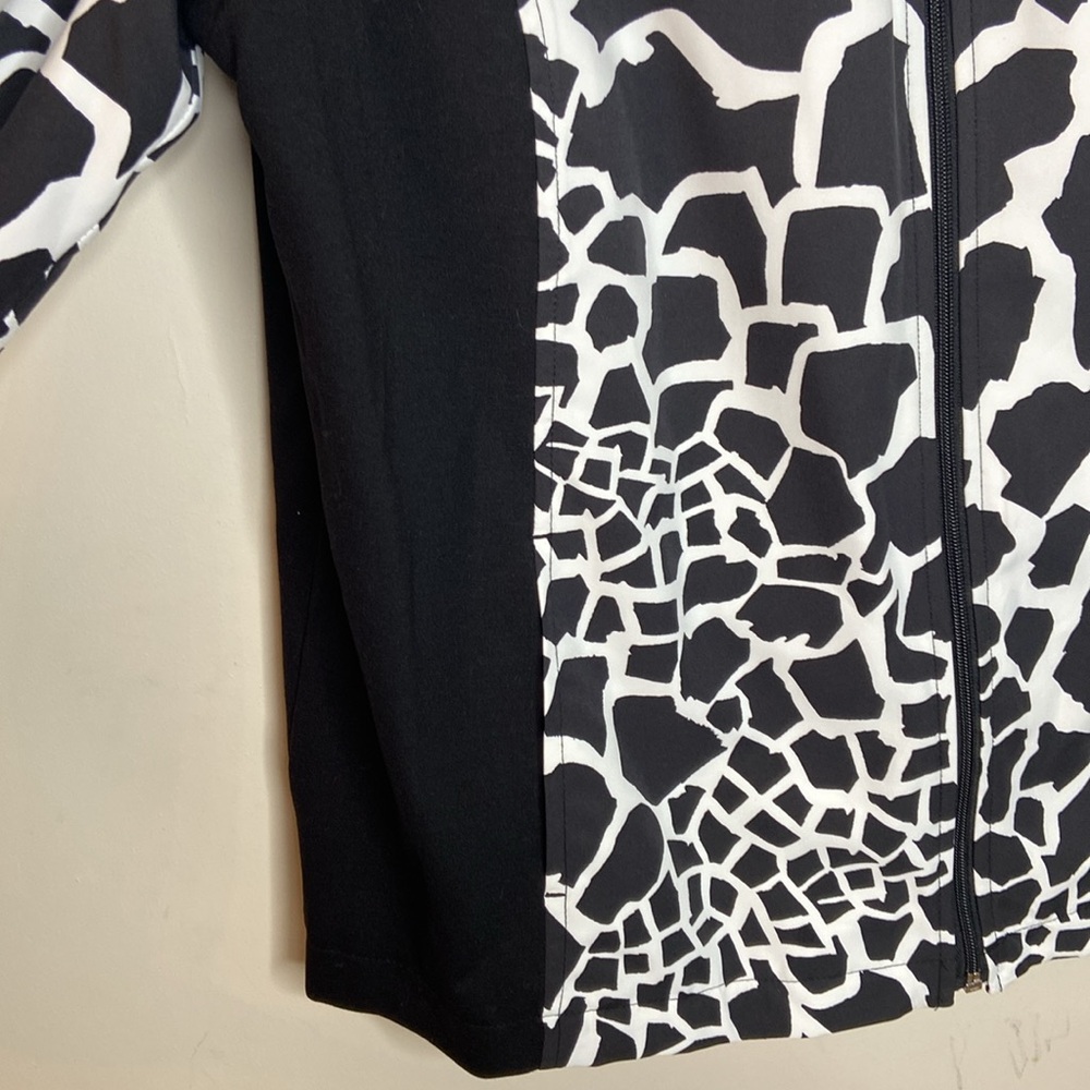ALIA Abstract Print Lightweight Spring Jacket - Picture 5 of 14